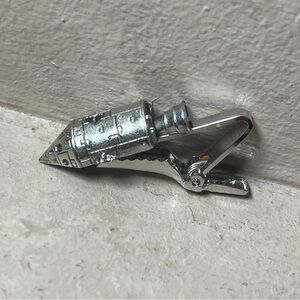 Anson silver tone  rocket ship tie bar clip
